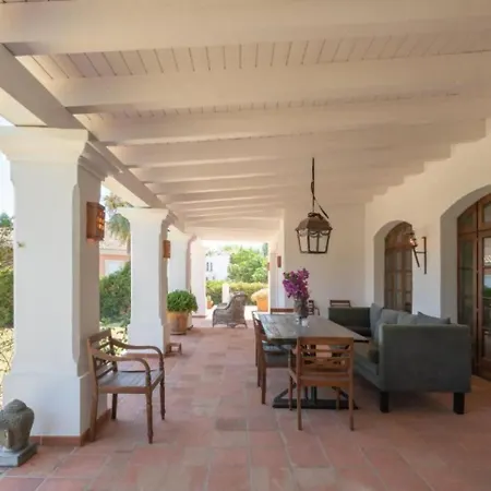 Casa Sol Encantadora Con Piscina 马尔韦利亚