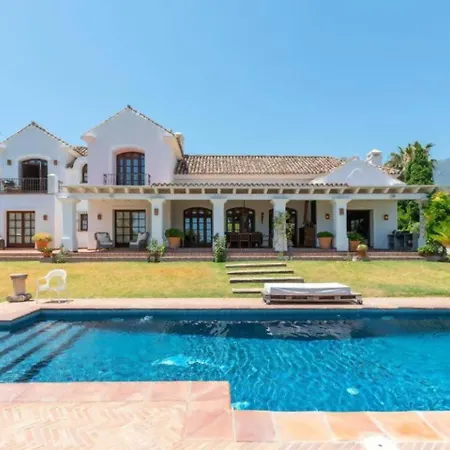 Casa Sol Encantadora Con Piscina 马尔韦利亚